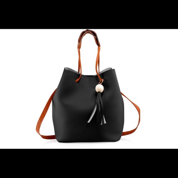 Woman’s large handbag spacious - Picture 2 of 7